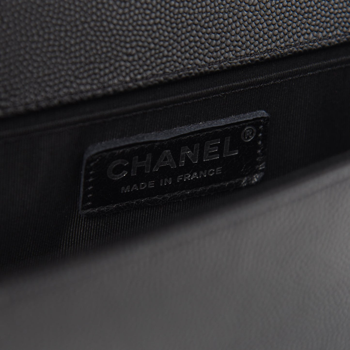 Caviar Quilted Medium Boy Flap Black