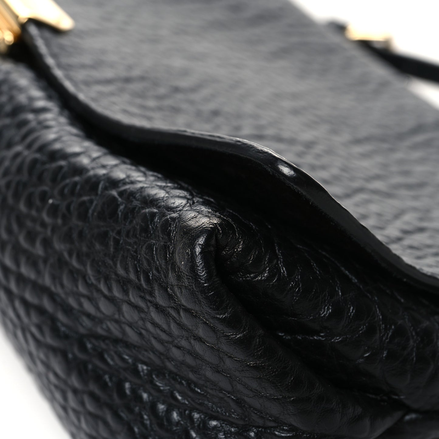 Signature Grain Medium Mildenhall Crossbody Bag Black