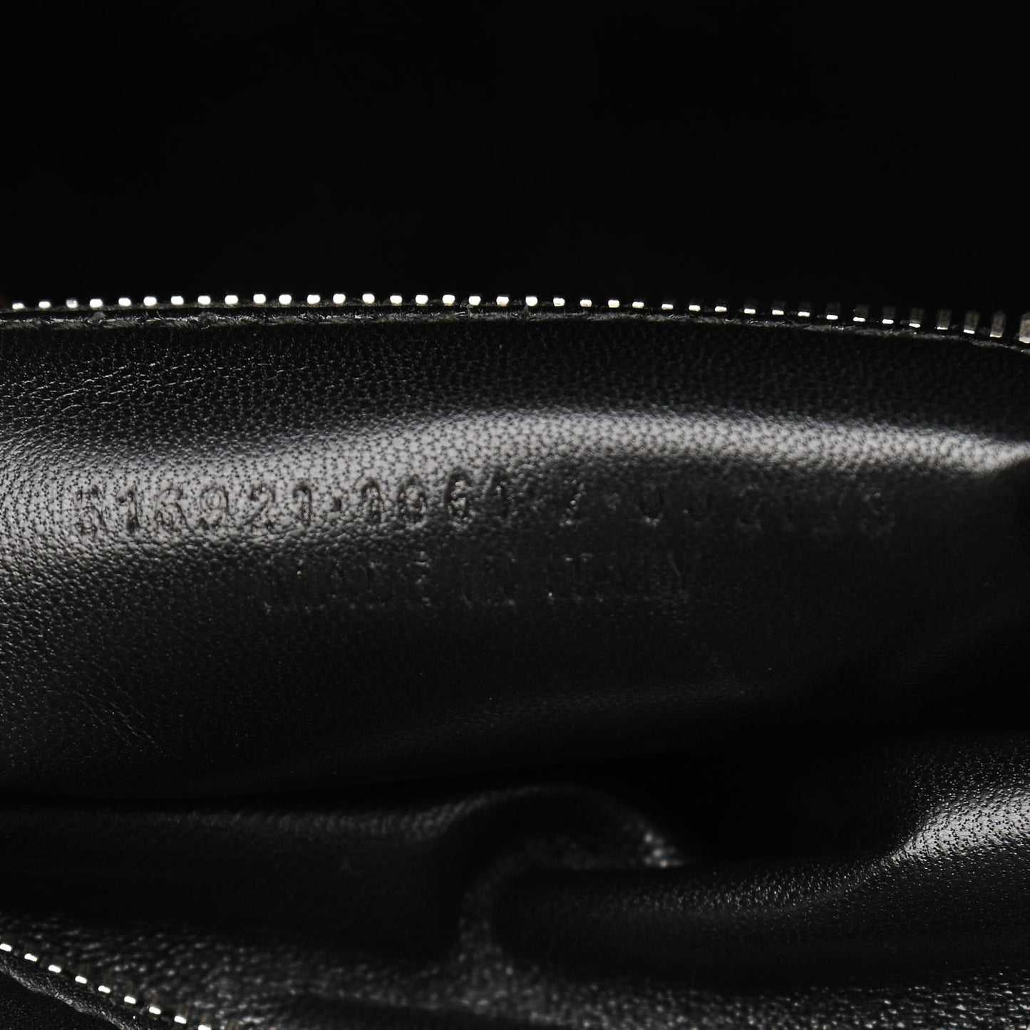 Calfskin Charms Logo Matelasse M BB Round Shoulder Bag Black Blue