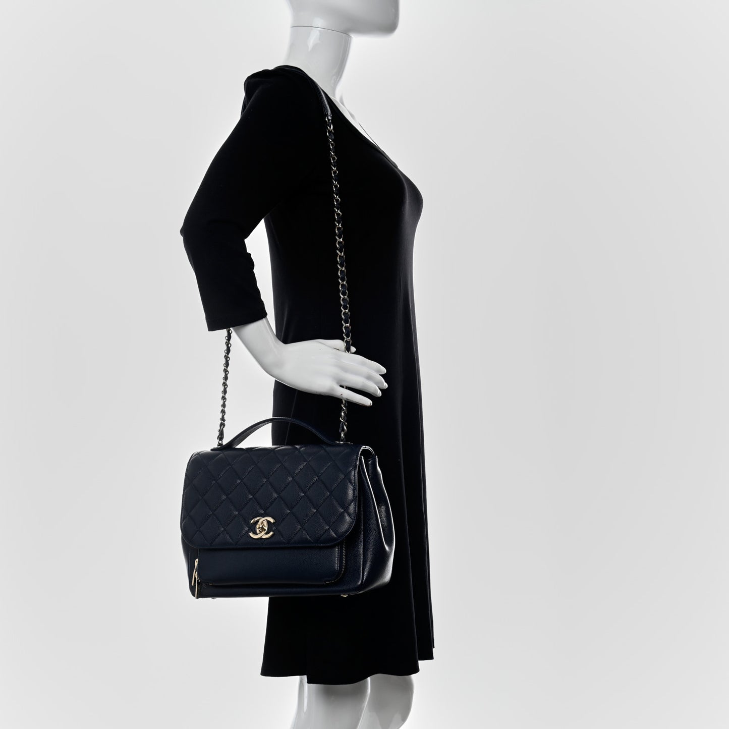 Caviar Quilted Large Business Affinity Flap Navy