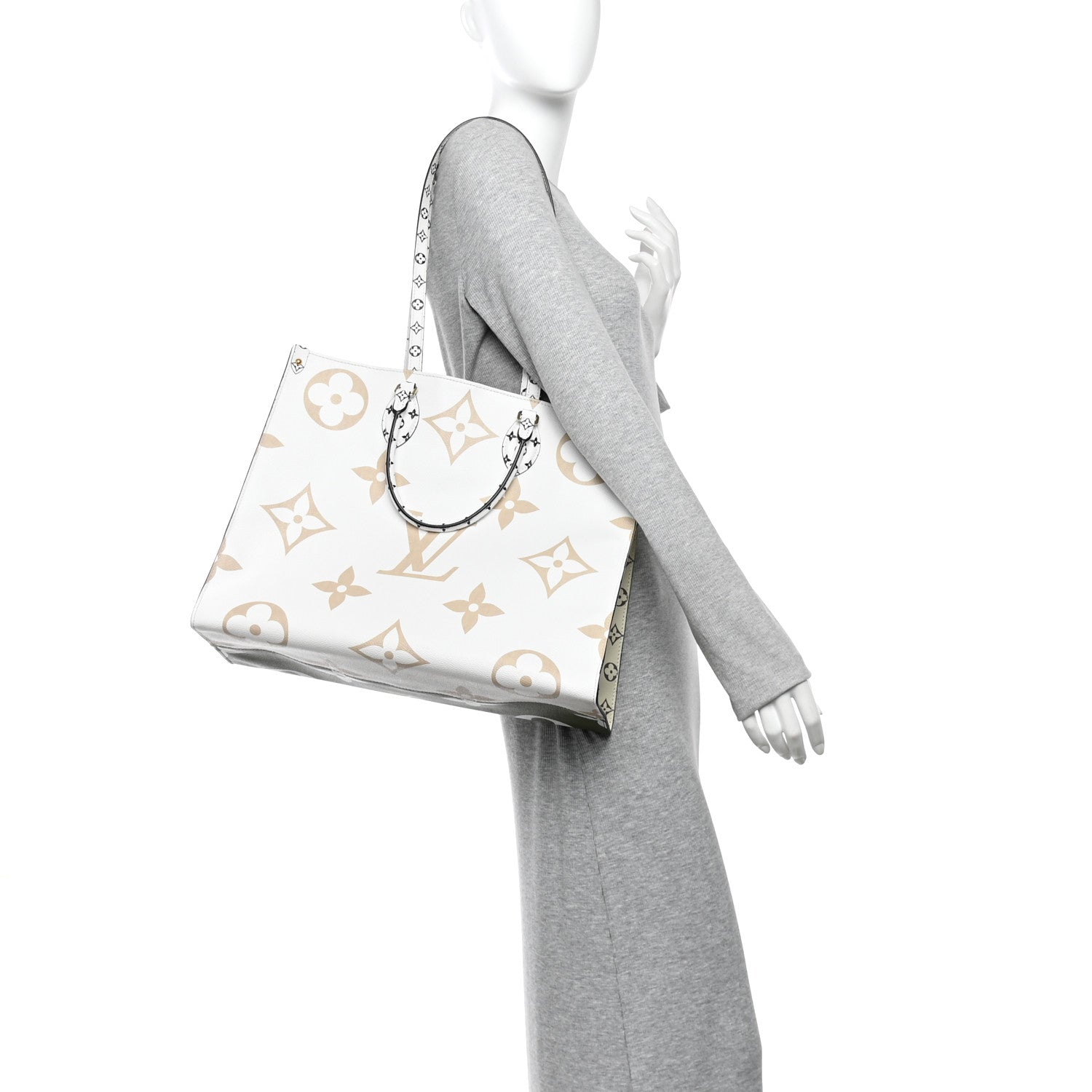 Louis Vuitton Monogram Giant Onthego GM Kaki Beige 2 of 9