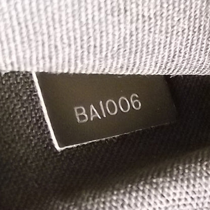 Louis Vuitton Taiga Andrei Messenger Bag Grizzli 7 of 8