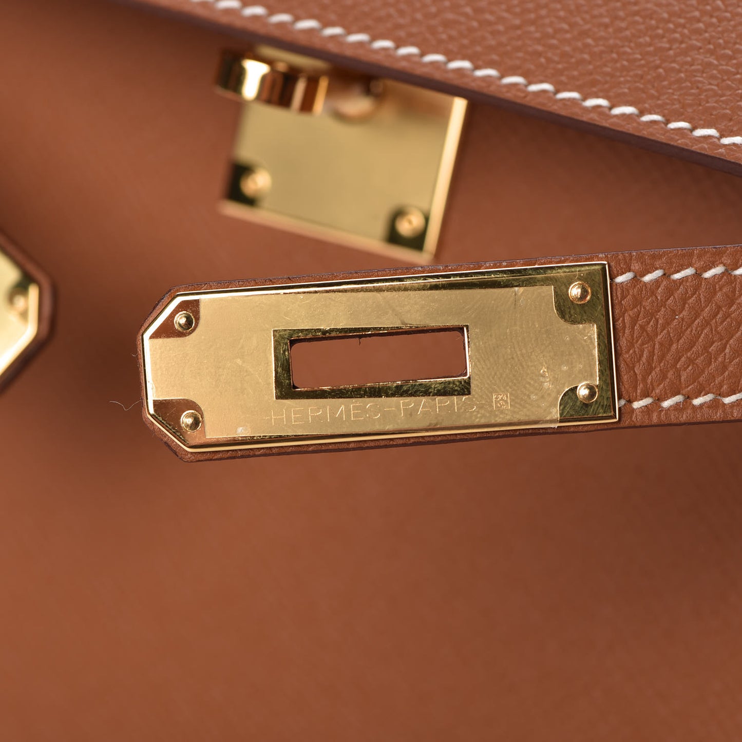 Epsom Kelly Sellier 28 Gold