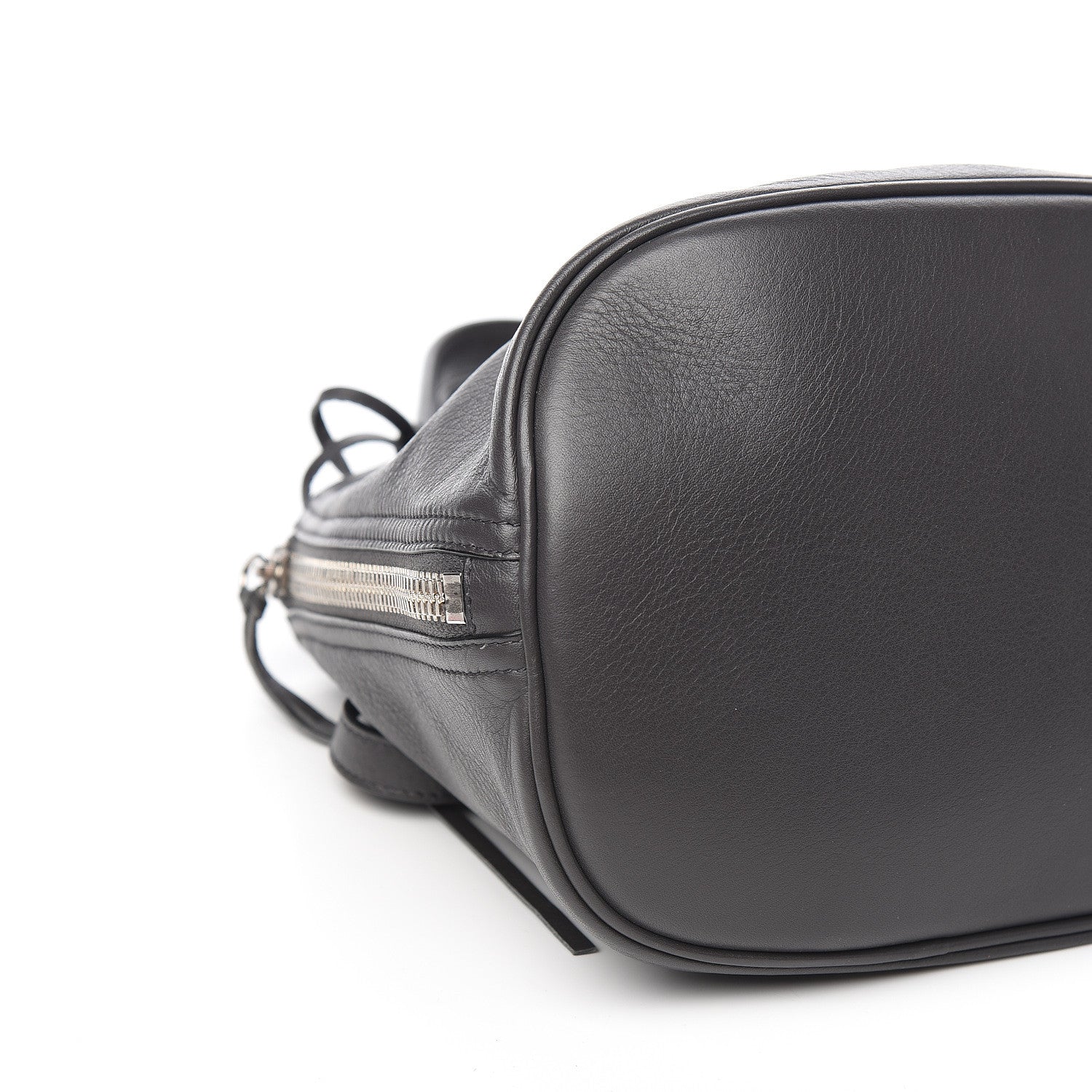 Balenciaga Veau Papier Plate Bucket XS Gris Fossile 4 of 8