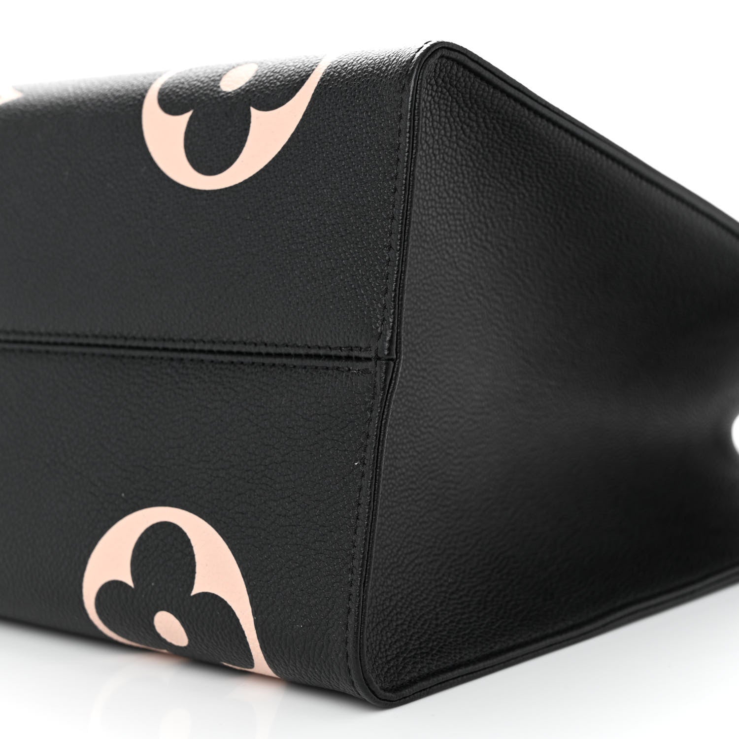 Louis Vuitton Empreinte Monogram Giant Onthego GM Black Beige 9 of 9