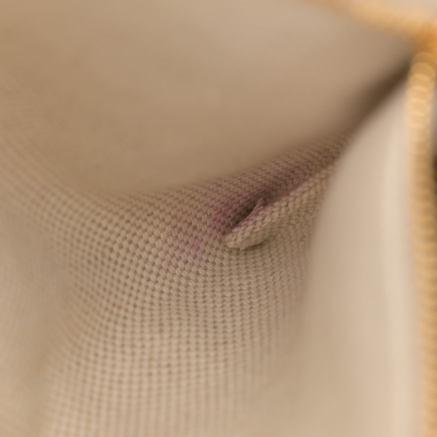 Vitello Daino Shoulder Bag Black