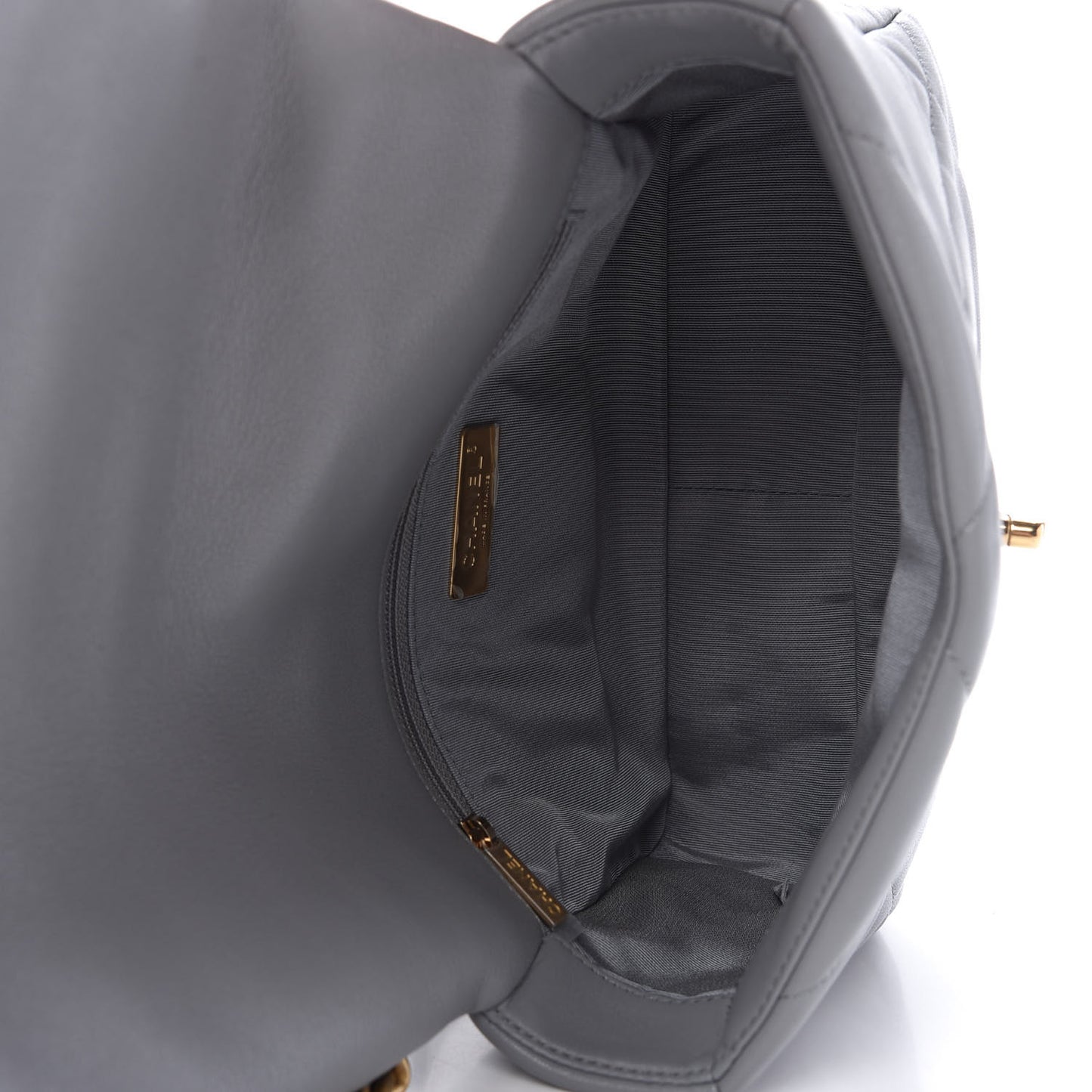 Lambskin Quilted Medium Chanel 19 Flap Grey