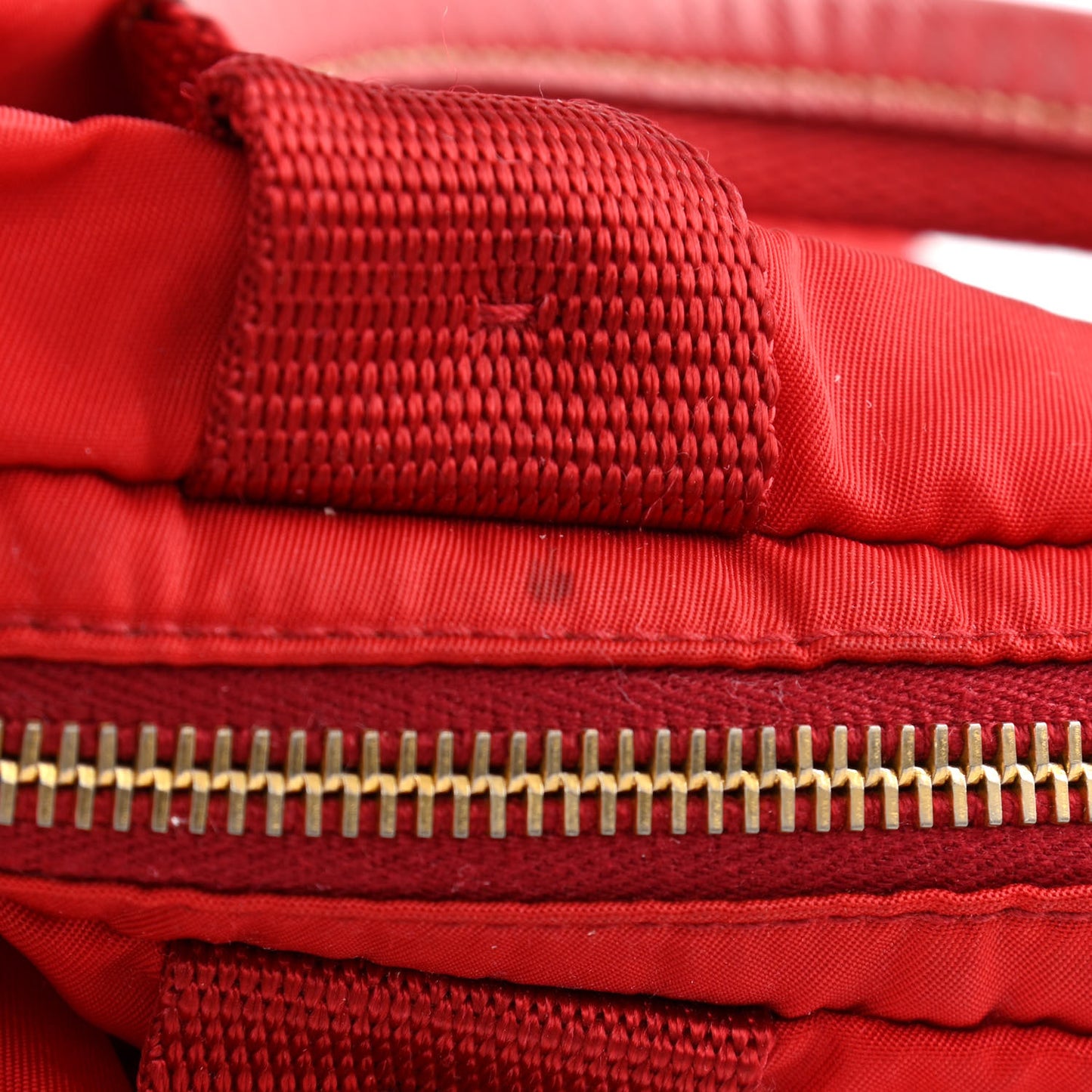 Tessuto Nylon Saffiano Shoulder Bag Rosso