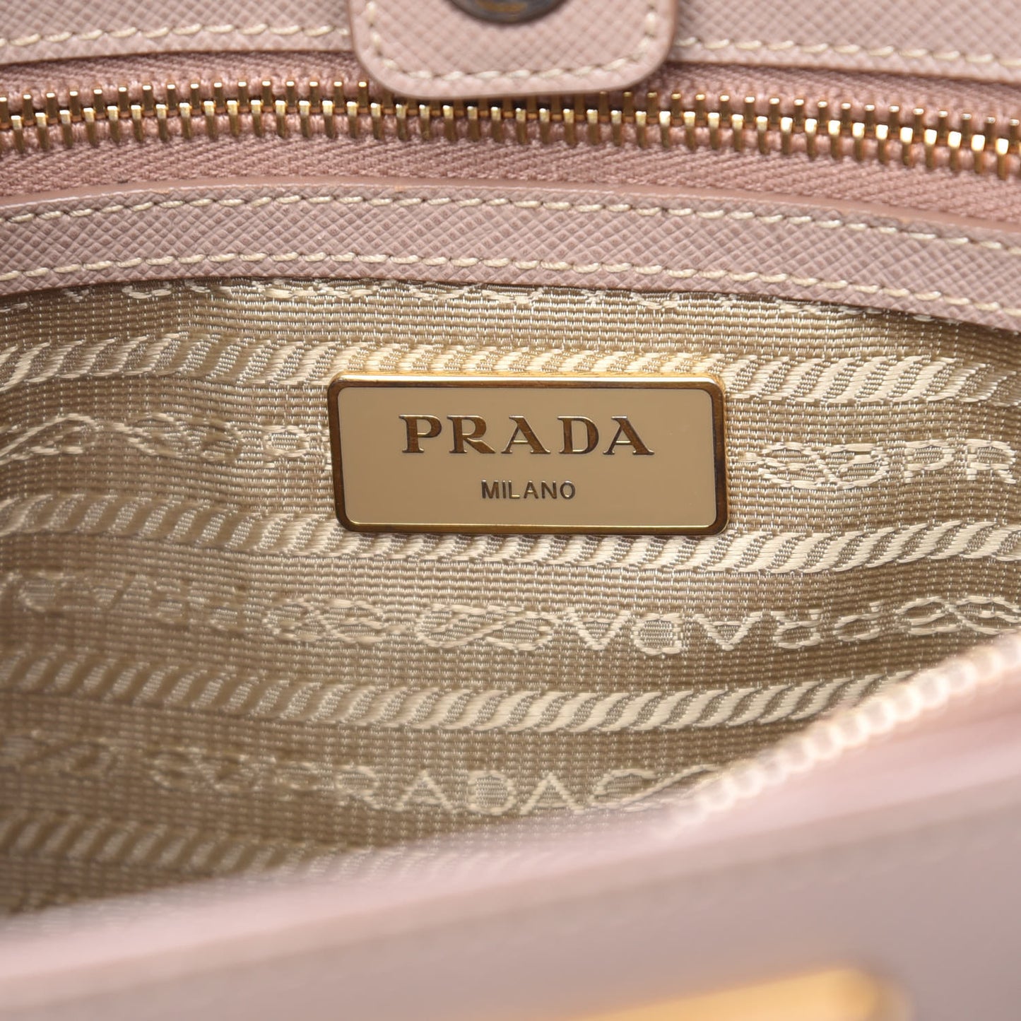 Saffiano Lux Medium Tote Cammeo
