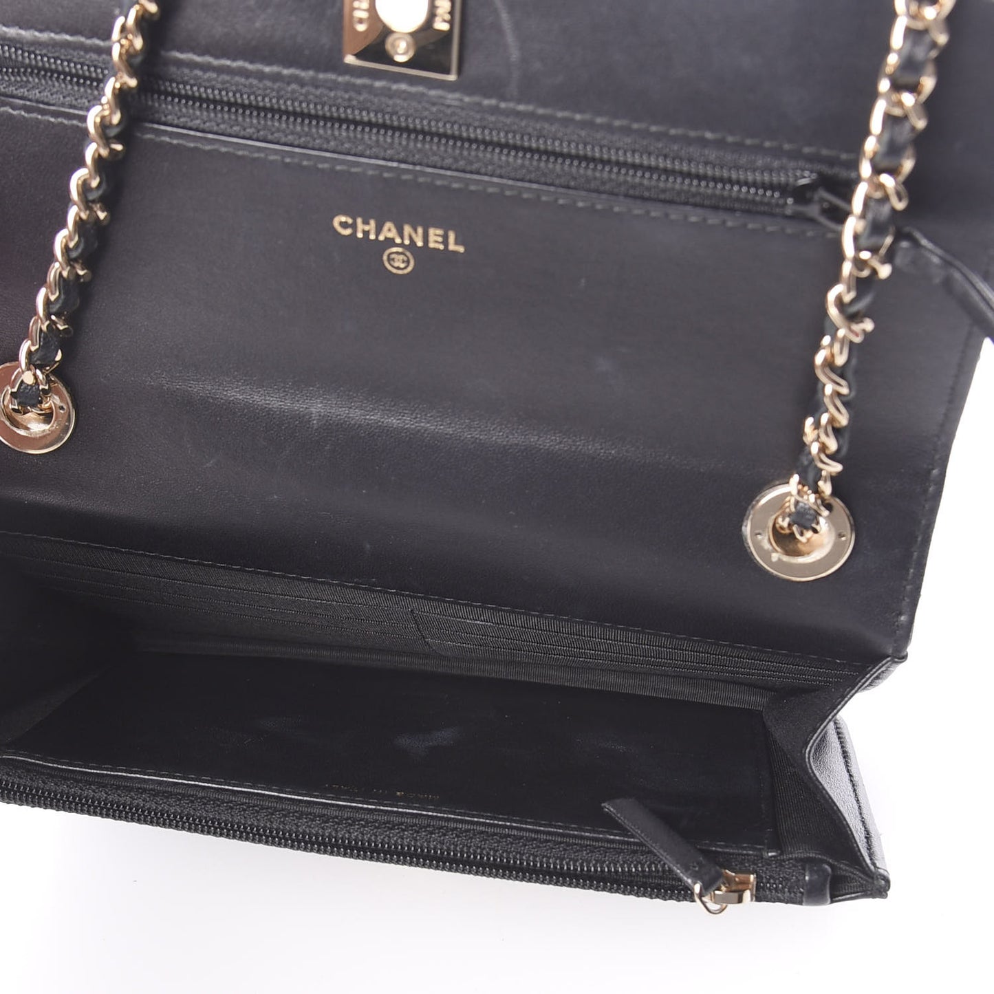 Lambskin Chevron Quilted Tendy CC Wallet On Chain WOC Black