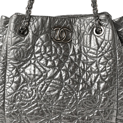 Chanel Vinyl Graphic Edge Tote Silver 14 of 19