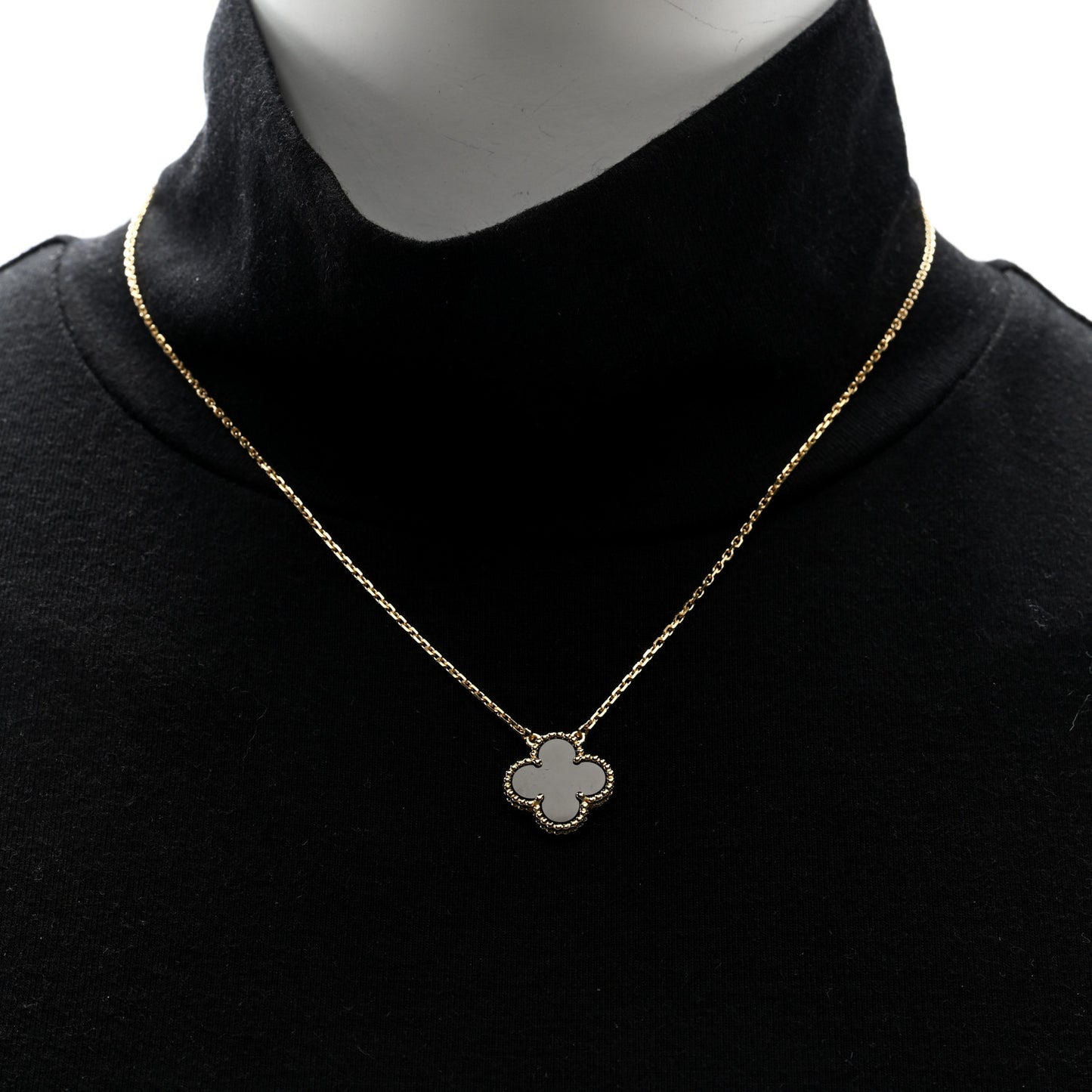18K Yellow Gold Black Onyx Vintage Alhambra Pendant Necklace