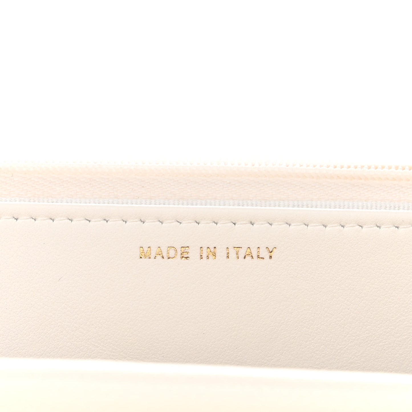 Caviar Quilted Multi Chain Wallet On Chain WOC White