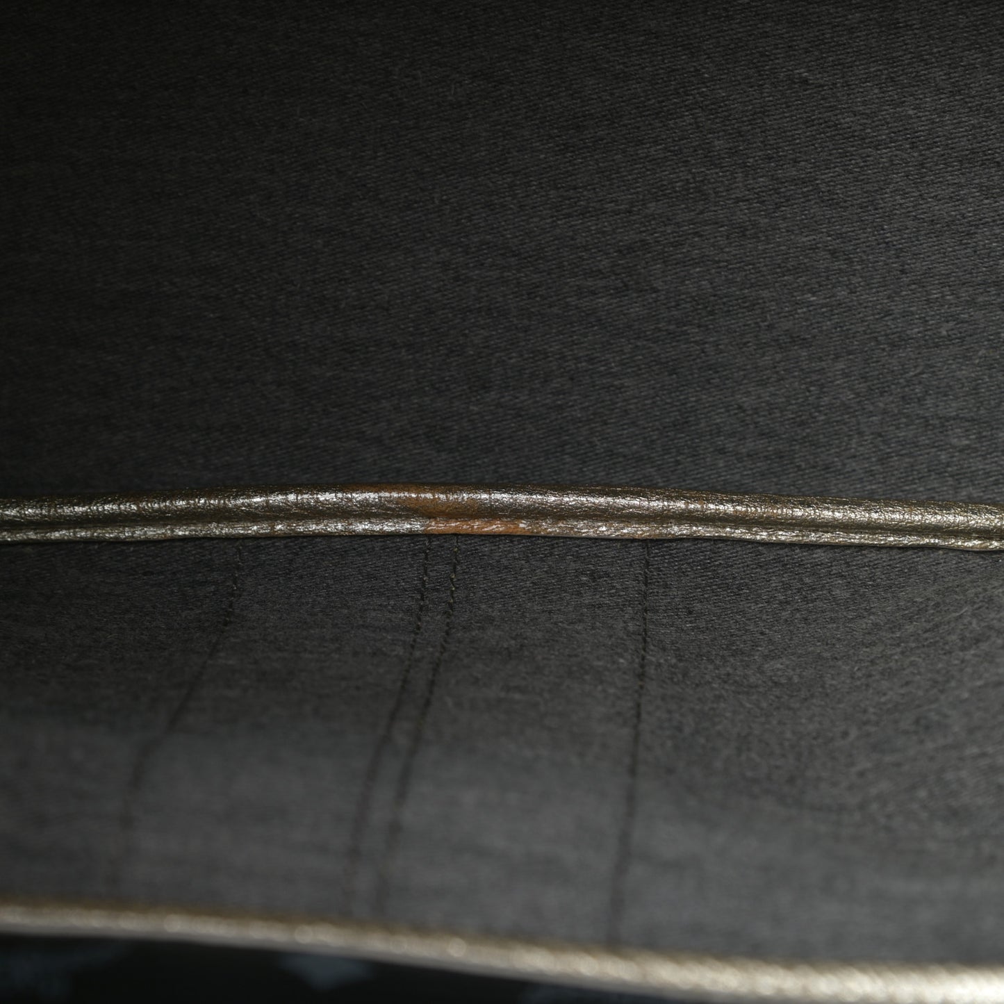 Visetos Striped Munich Lion Tote Black