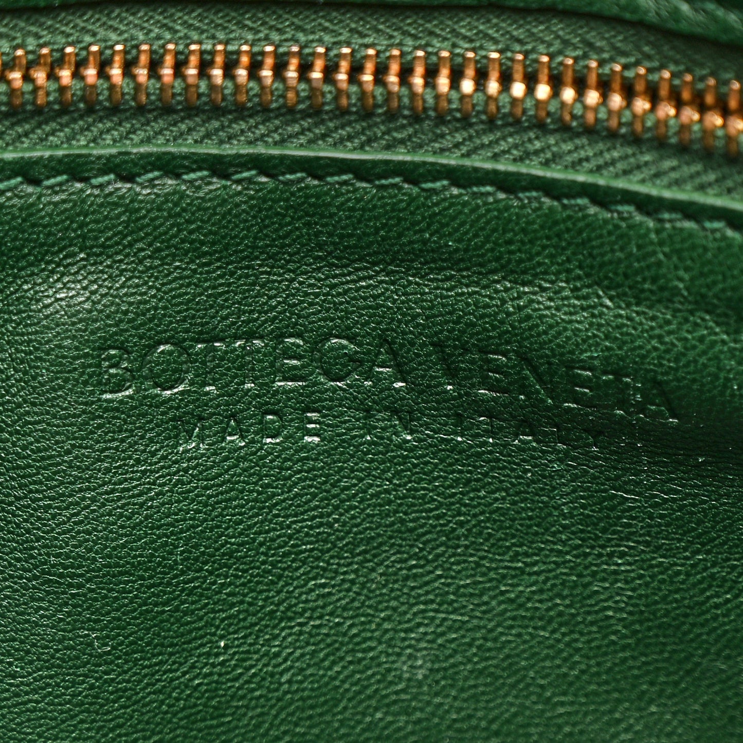 Grained Calfskin Maxi Intrecciato Cassette Crossbody Bag Raintree Green