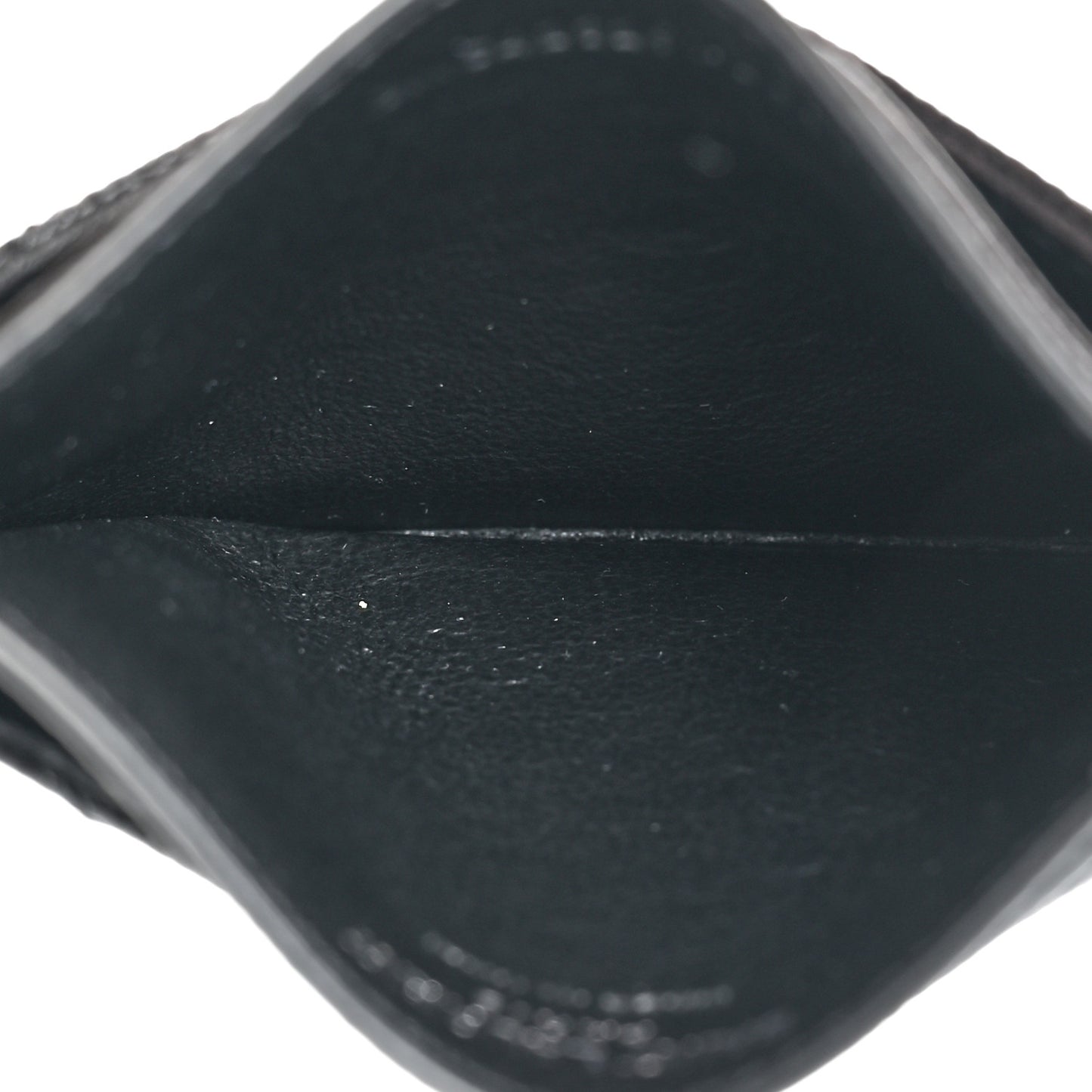 Grain De Poudre Matelasse Chevron Monogram Credit Card Case Black