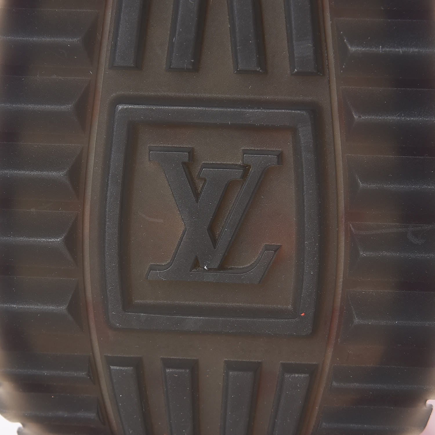 Louis Vuitton Nubuck Calfskin Perforated Run Away Sneakers 39 Rouge 6 of 8