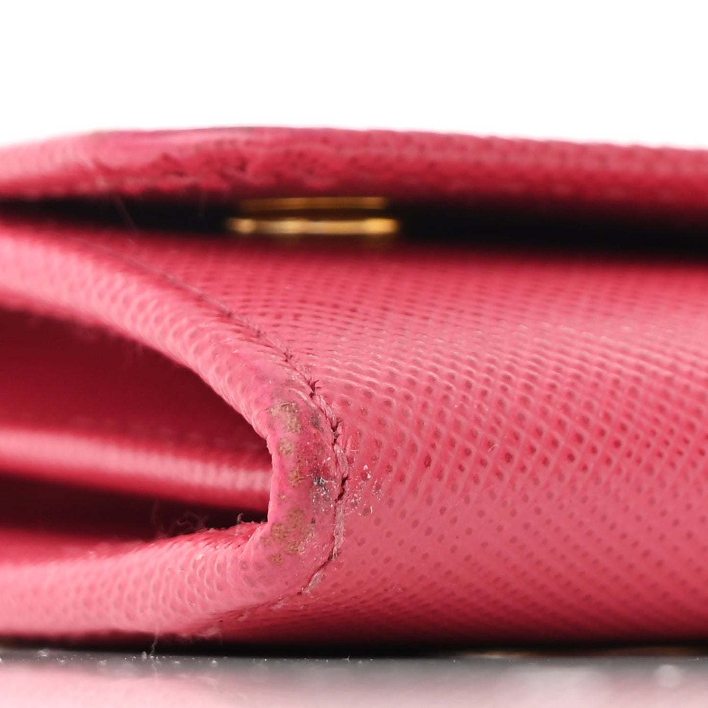 Saffiano Metal Oro Chain Wallet Peonia