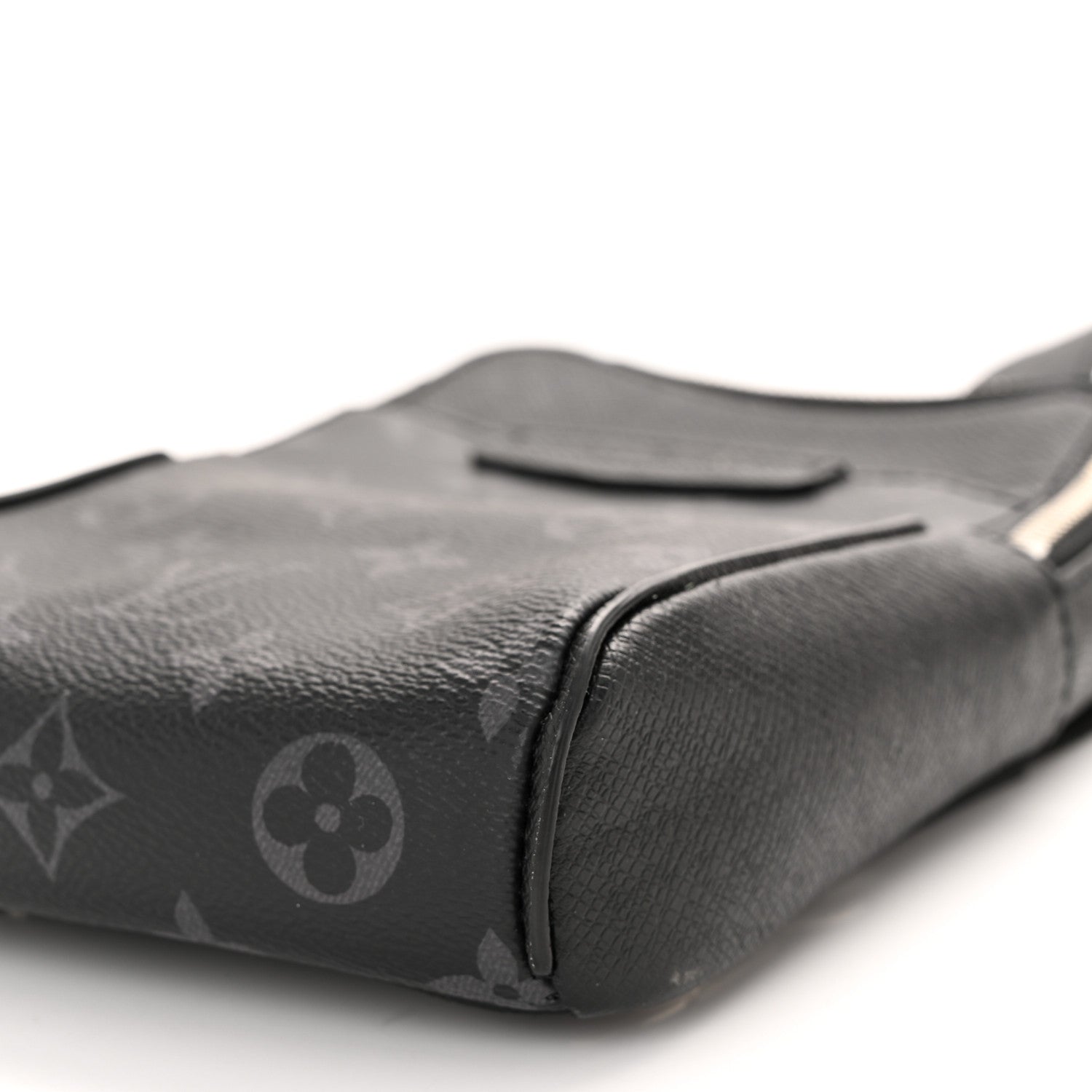 Louis Vuitton Taigarama Outdoor Slingbag Black 9 of 9