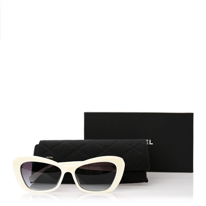Chanel Acetate Pearl Cat Eye CC Sunglasses 5481-H-A White 9 of 9