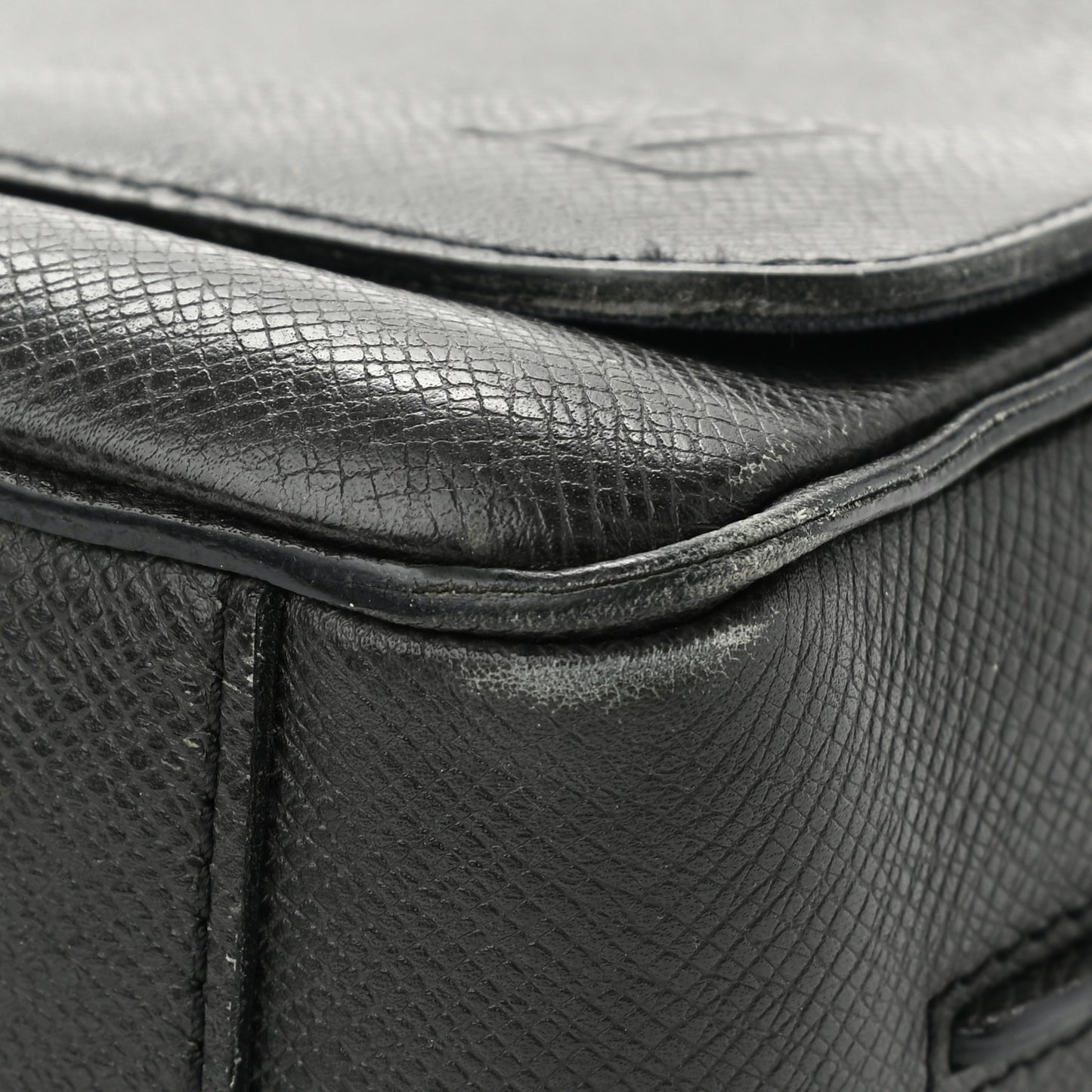 Taiga Roman PM Messenger Black