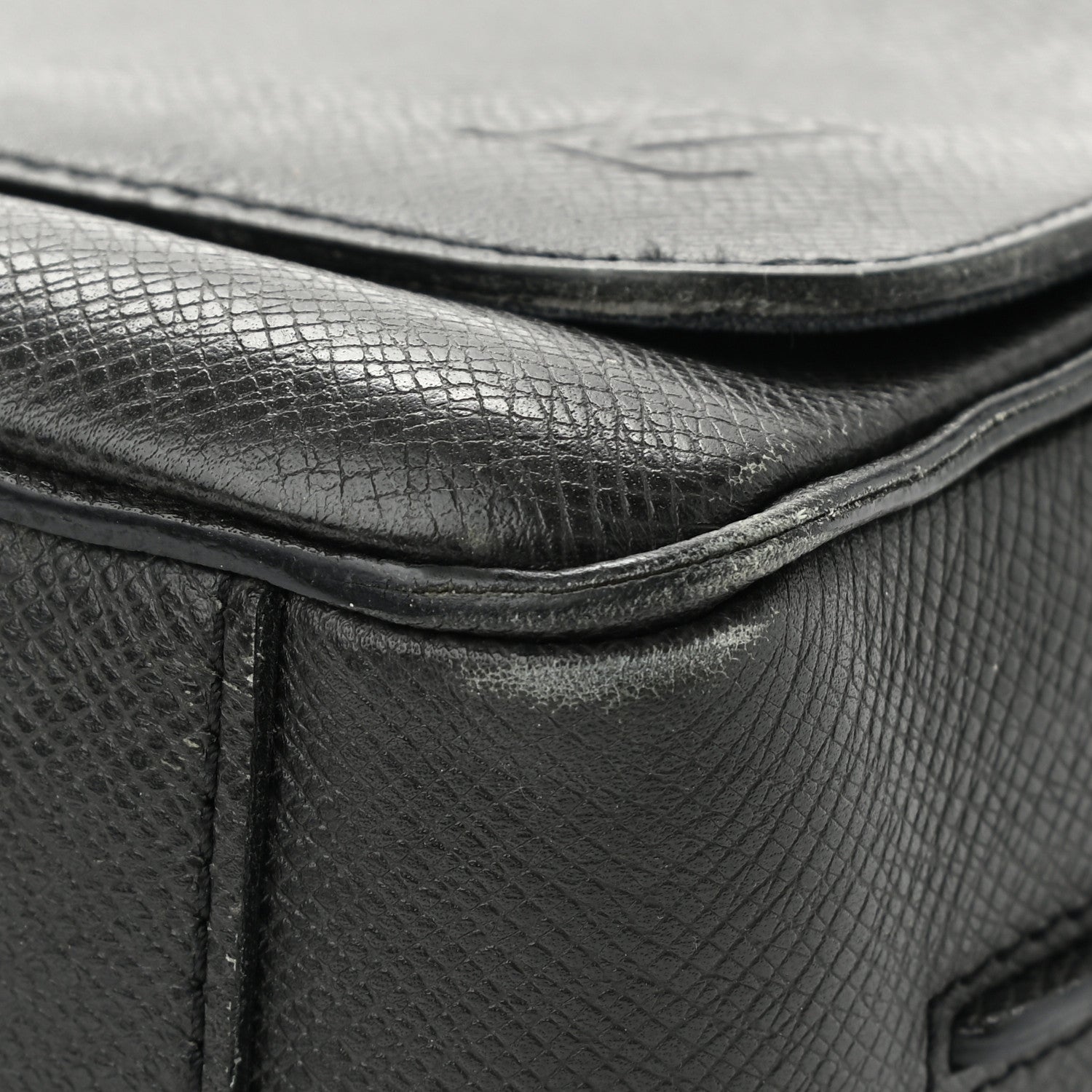 Louis Vuitton Taiga Roman PM Messenger Black 10 of 19