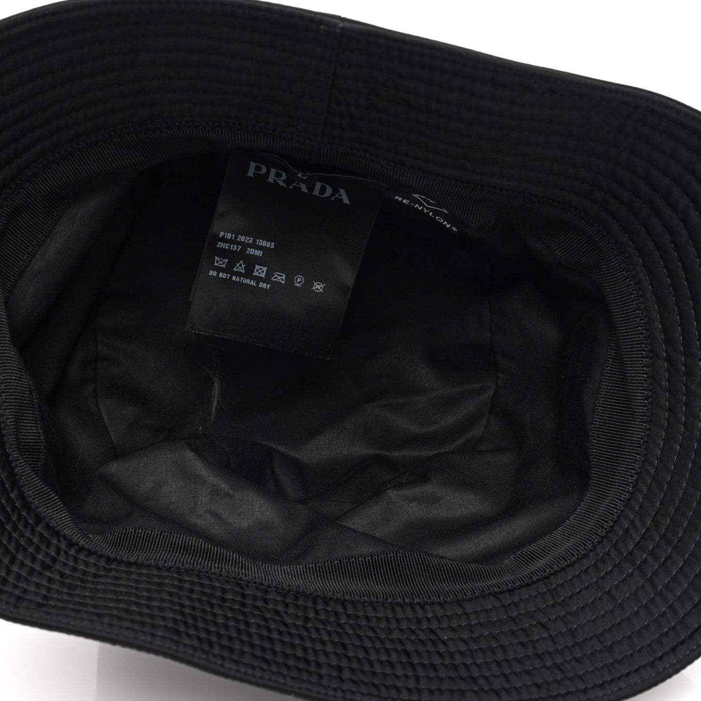 Re-Nylon Metal Triangle Logo Mens Bucket Hat L Black