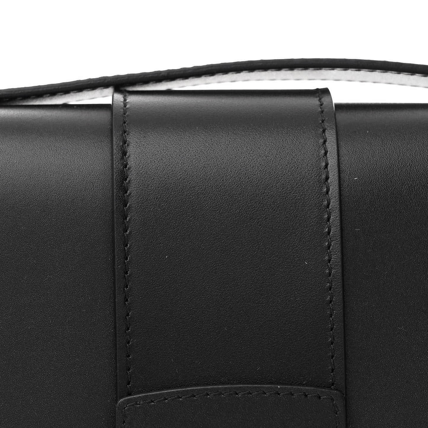 Box Calfskin 30 Montaigne Flap Bag Black