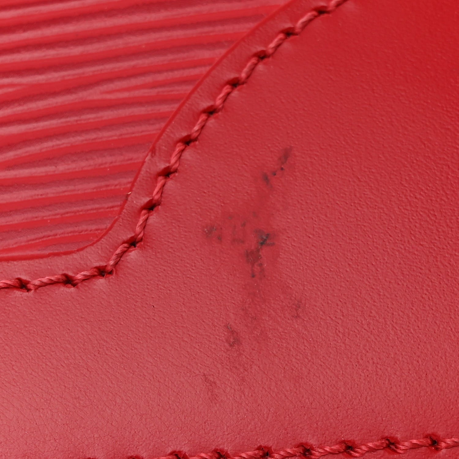 Louis Vuitton Epi Madeleine PM Rouge 11 of 12