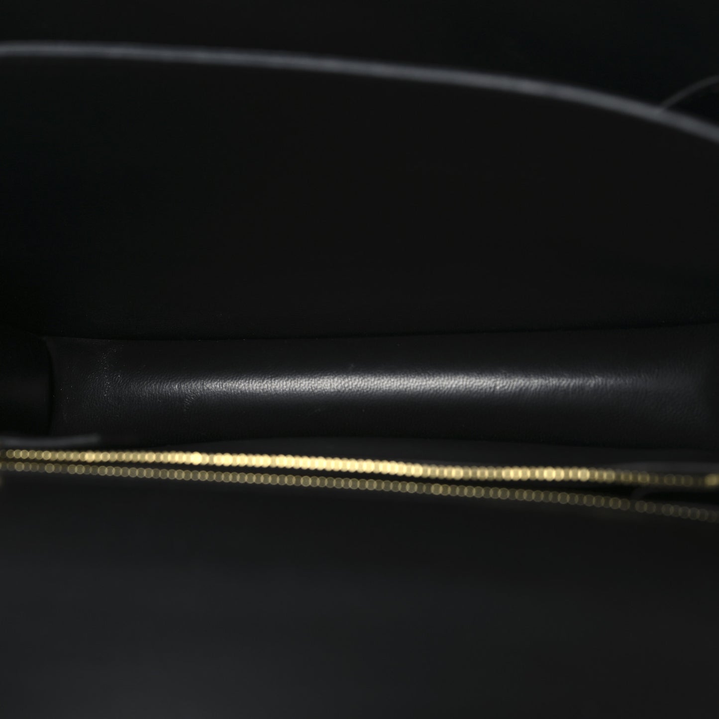 Epsom Horseshoe Constance 24 Black