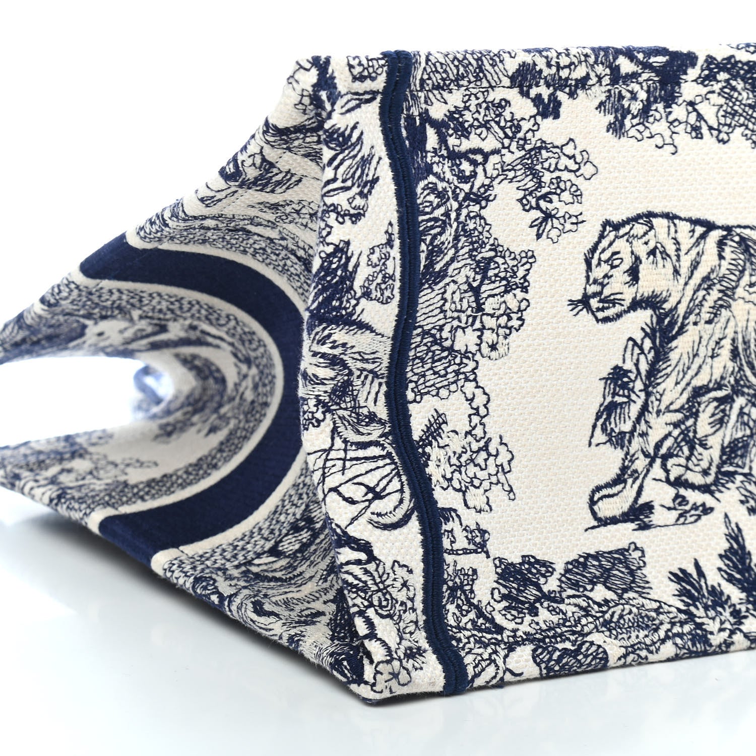 Christian Dior Canvas Embroidered Medium Dioriviera Toile De Jouy Book Tote Blue 5 of 9