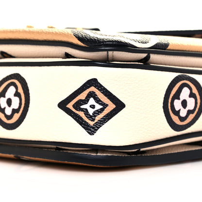 Louis Vuitton Monogram Giant Wild At Heart Pochette Metis Arizona 9 of 10