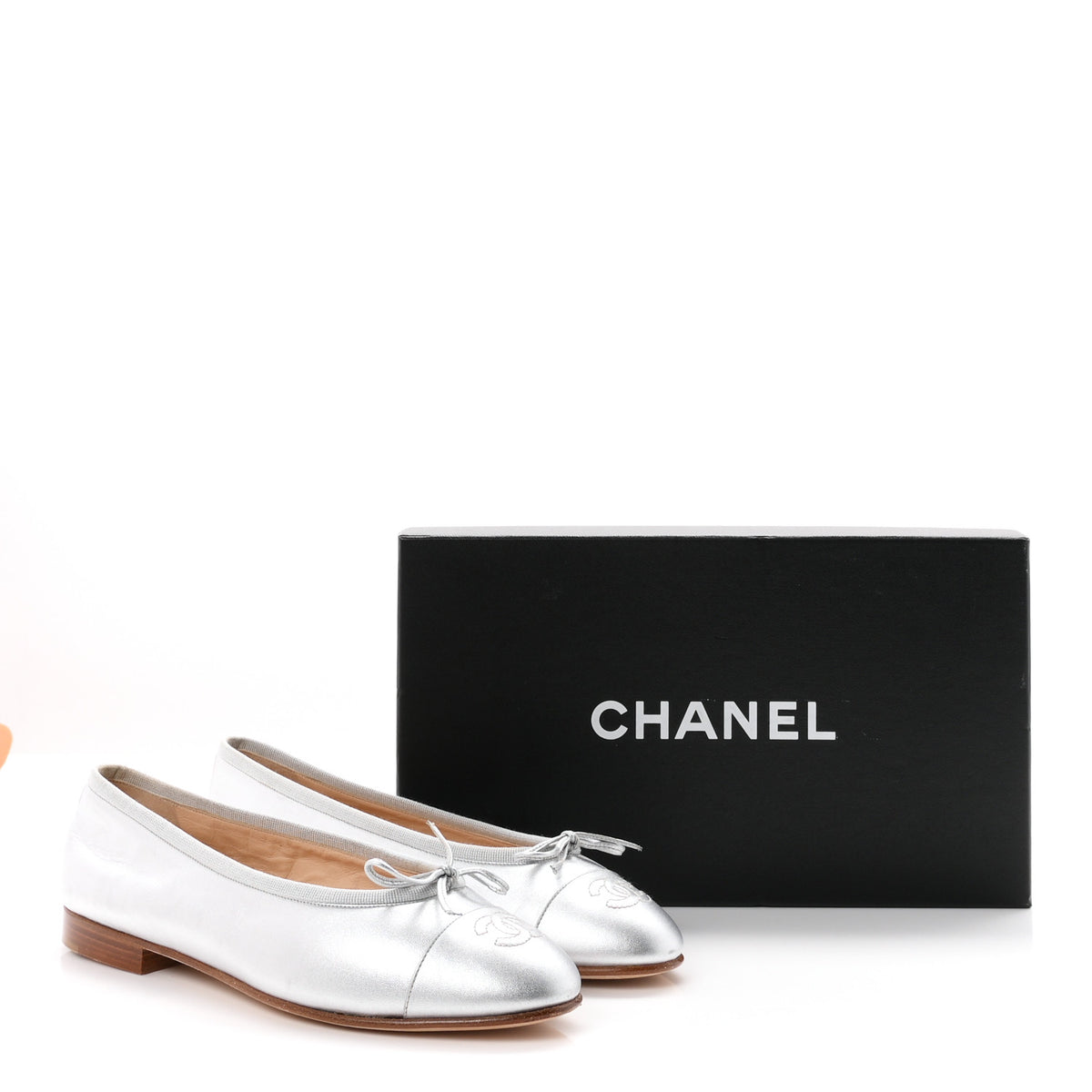 Chanel Metallic Lambskin CC Cap Toe Ballerina Flats 37.5 Silver 9 of 9