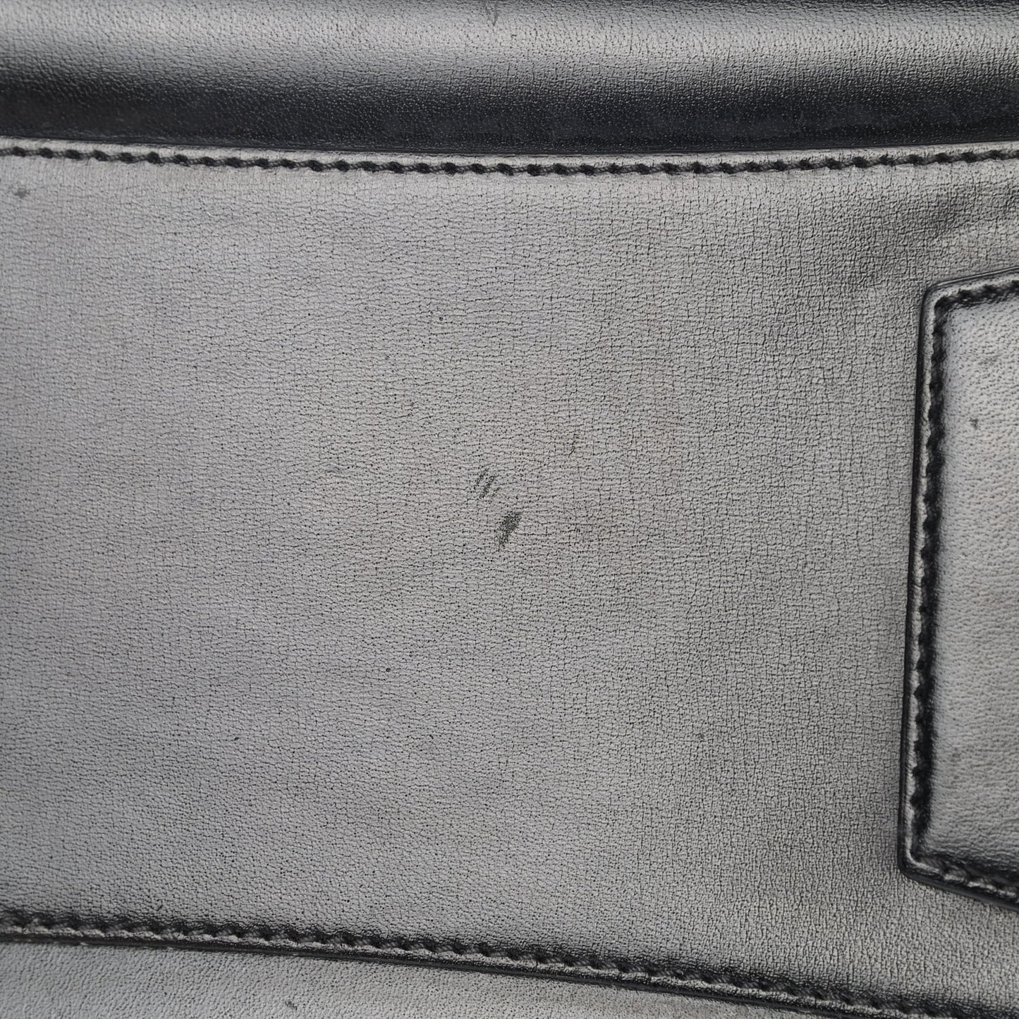 Shiny Lord Calfskin Small Antigona Black