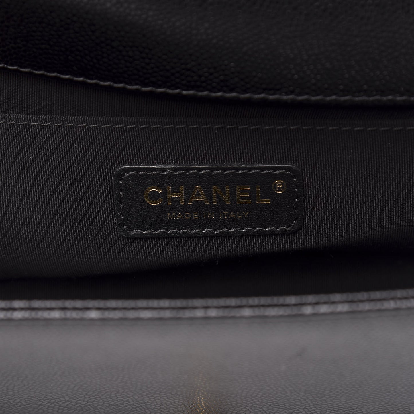 Caviar Chevron Quilted Medium Boy Flap Black
