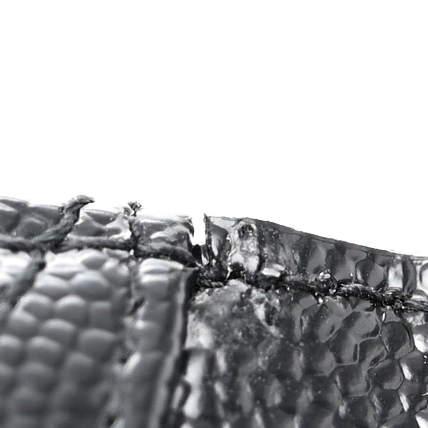 Saint Laurent SAINT LAURENT Grain De Poudre Matelasse Chevron Monogram Compact Wallet Black 14 of 14