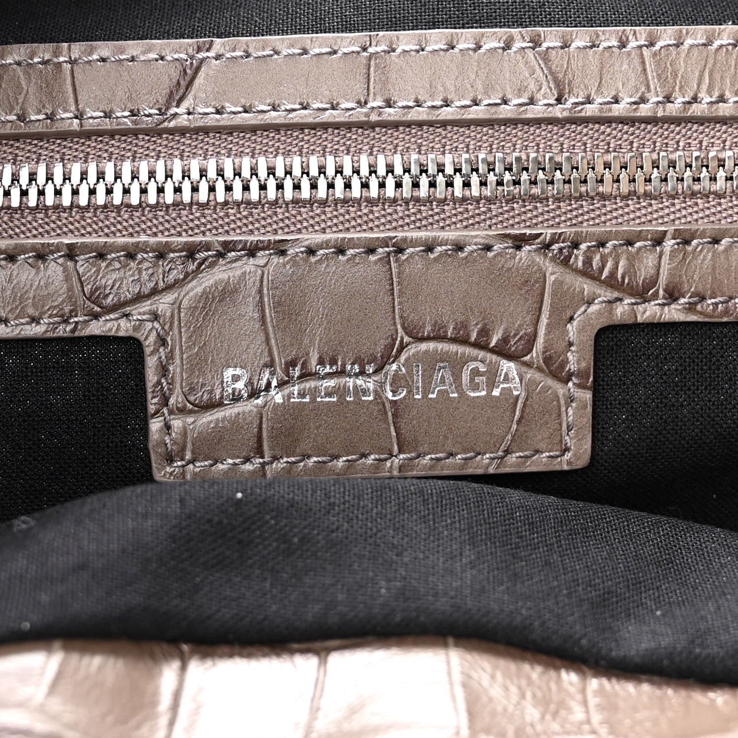 Balenciaga Extra Supple Calfskin Crocodile Embossed Medium Le Cagole Shoulder Bag Medium Grey 5 of 9
