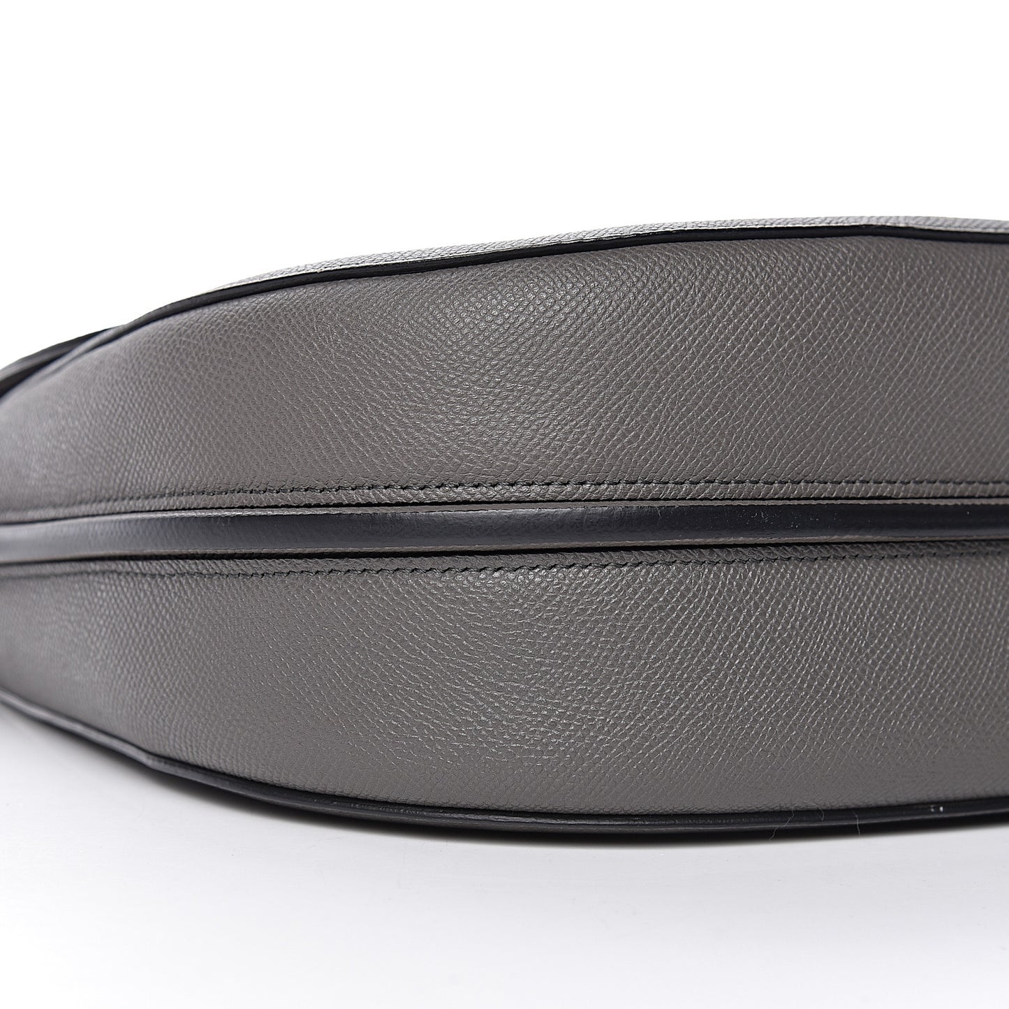 Grained Calfskin Medium Trotteur Light Anthracite