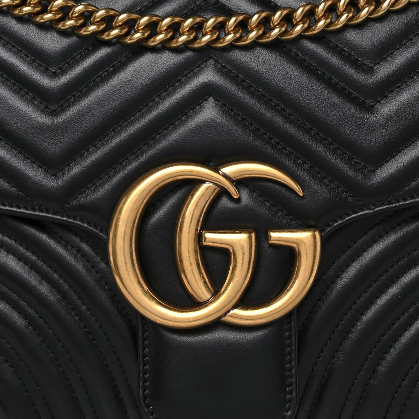 Calfskin Matelasse Medium GG Marmont Shoulder Bag Black