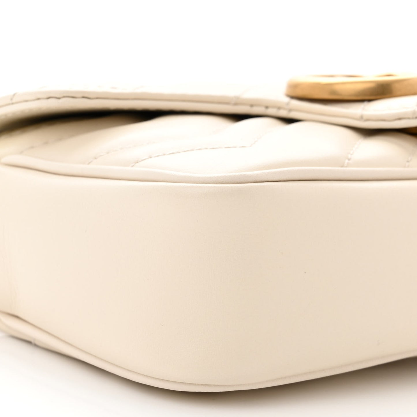 Calfskin Matelasse Super Mini GG Marmont Shoulder Bag White