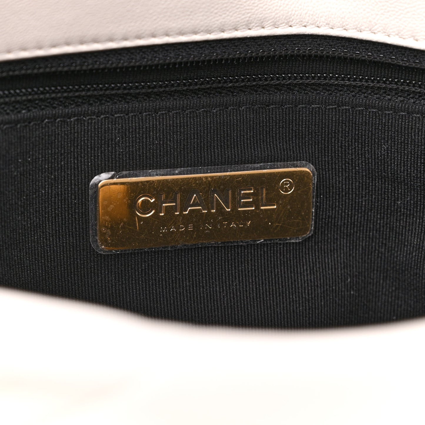 Lambskin Quilted Medium Chanel 19 Flap White