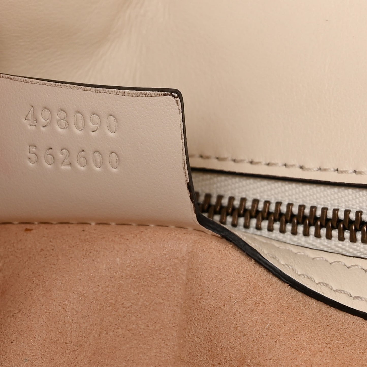 Calfskin Matelasse Large GG Marmont Shoulder Bag Mystic White
