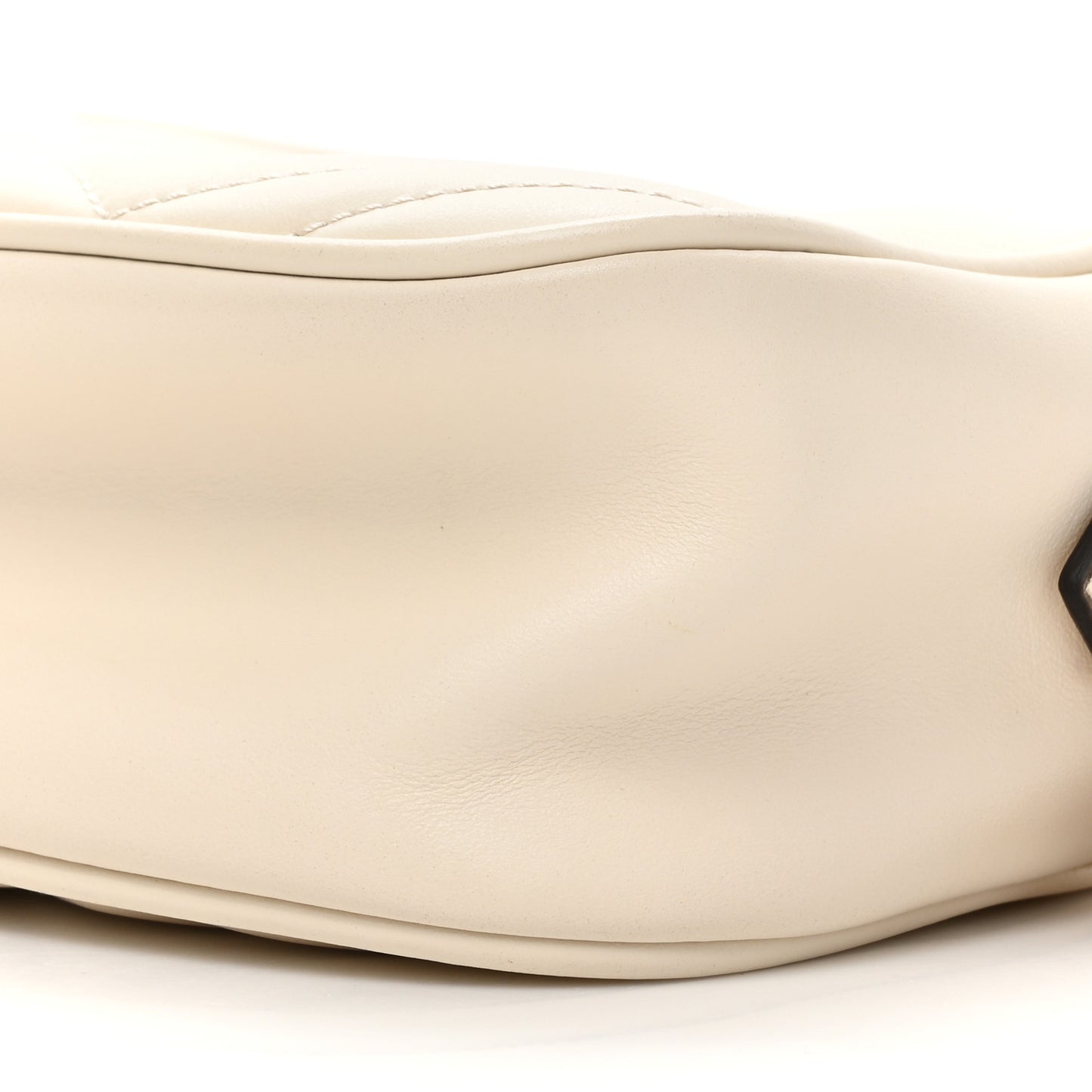 Calfskin Matelasse Small GG Marmont Chain Shoulder Bag White