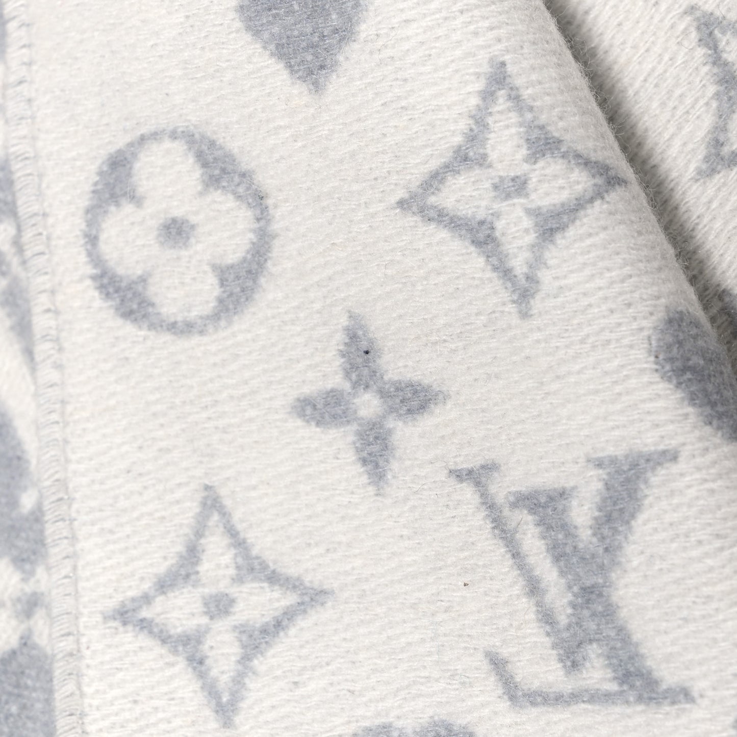 Cashmere Monogram Game On Scarf Gris