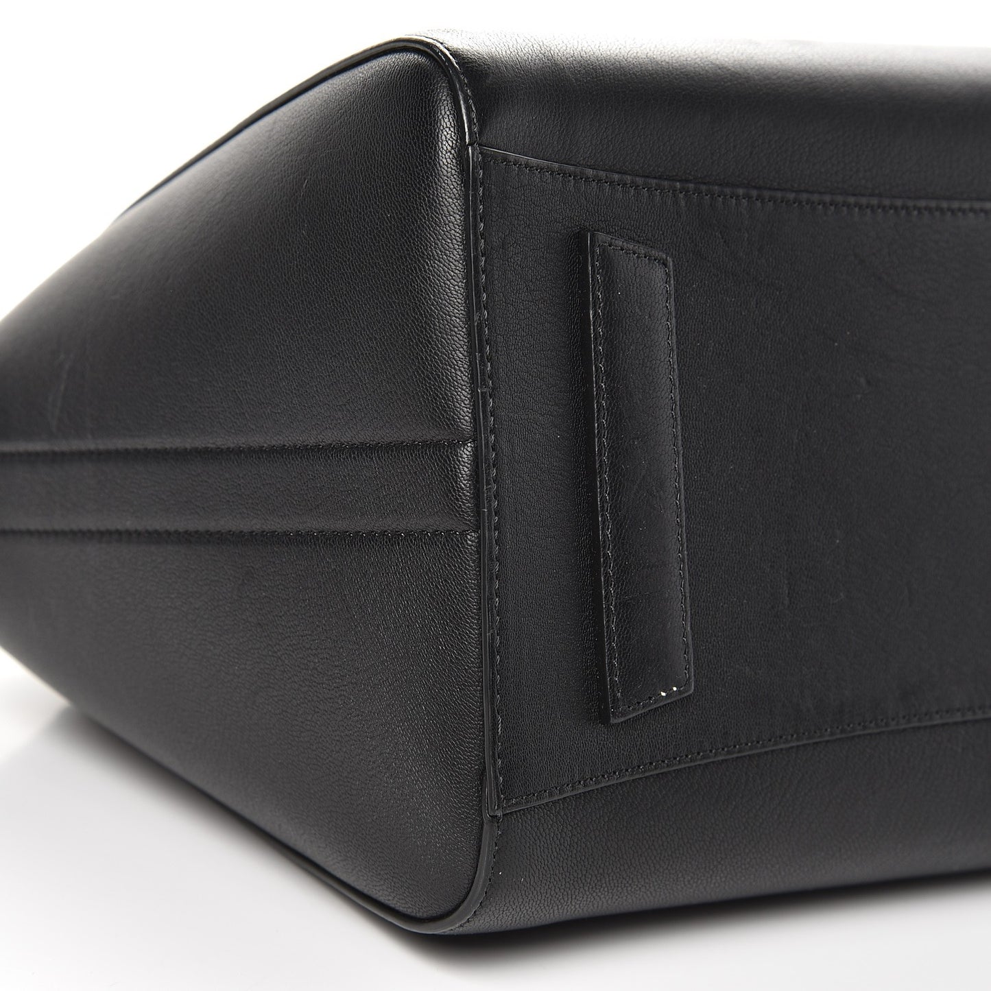 Sugar Goatskin Medium Antigona Black