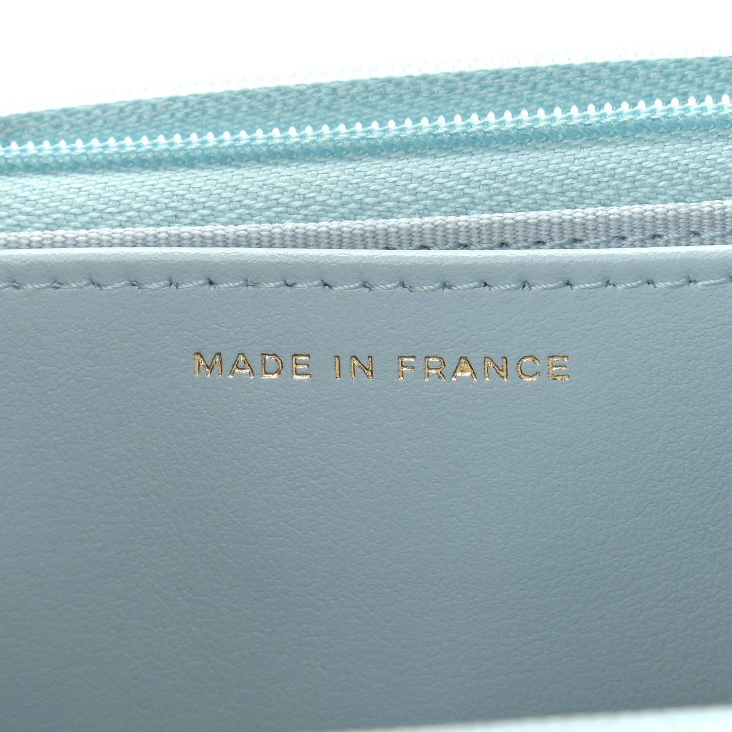 Caviar Quilted Wallet On Chain WOC Light Blue