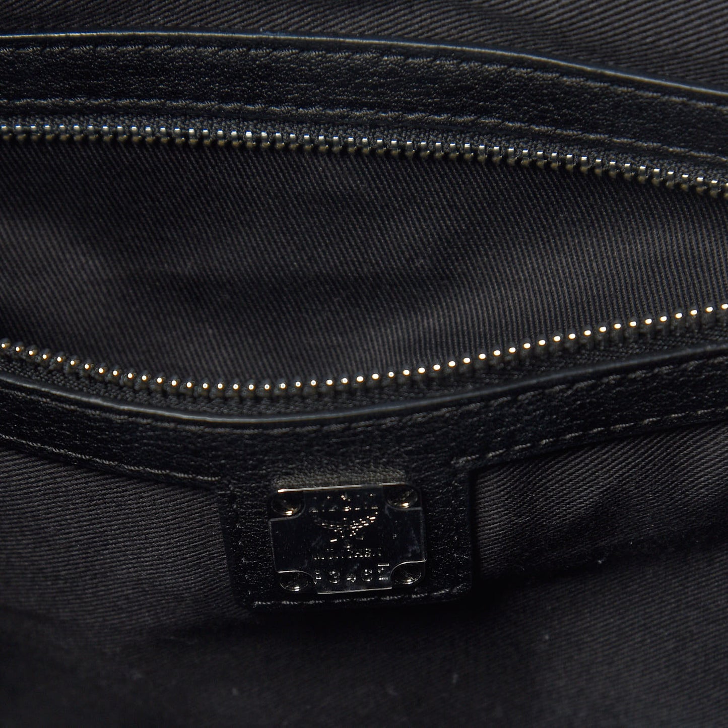 Calfskin Ottomar Large Klara Hobo Black