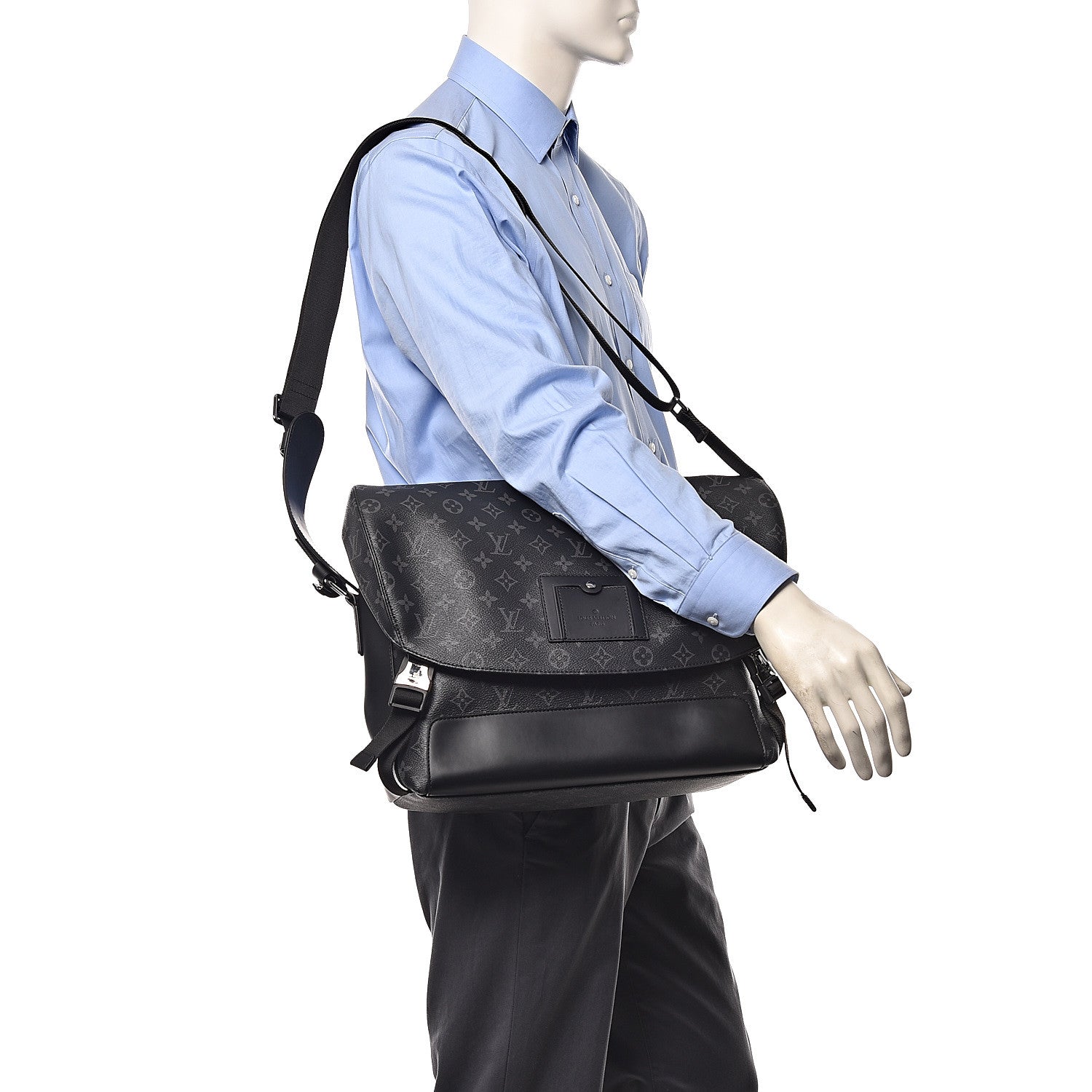 Louis Vuitton Monogram Eclipse Voyager Messenger MM 2 of 10