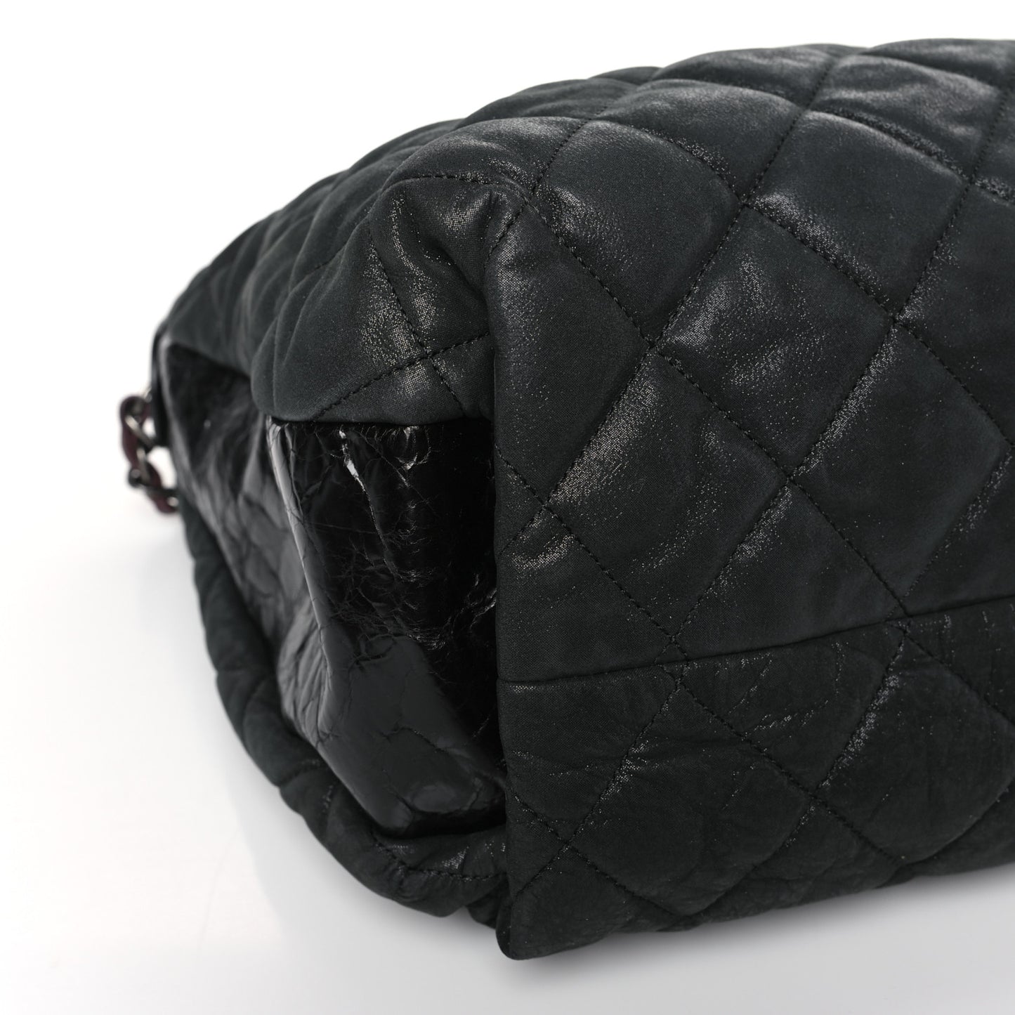 Iridescent Calfskin Quilted Coco Daily Black
