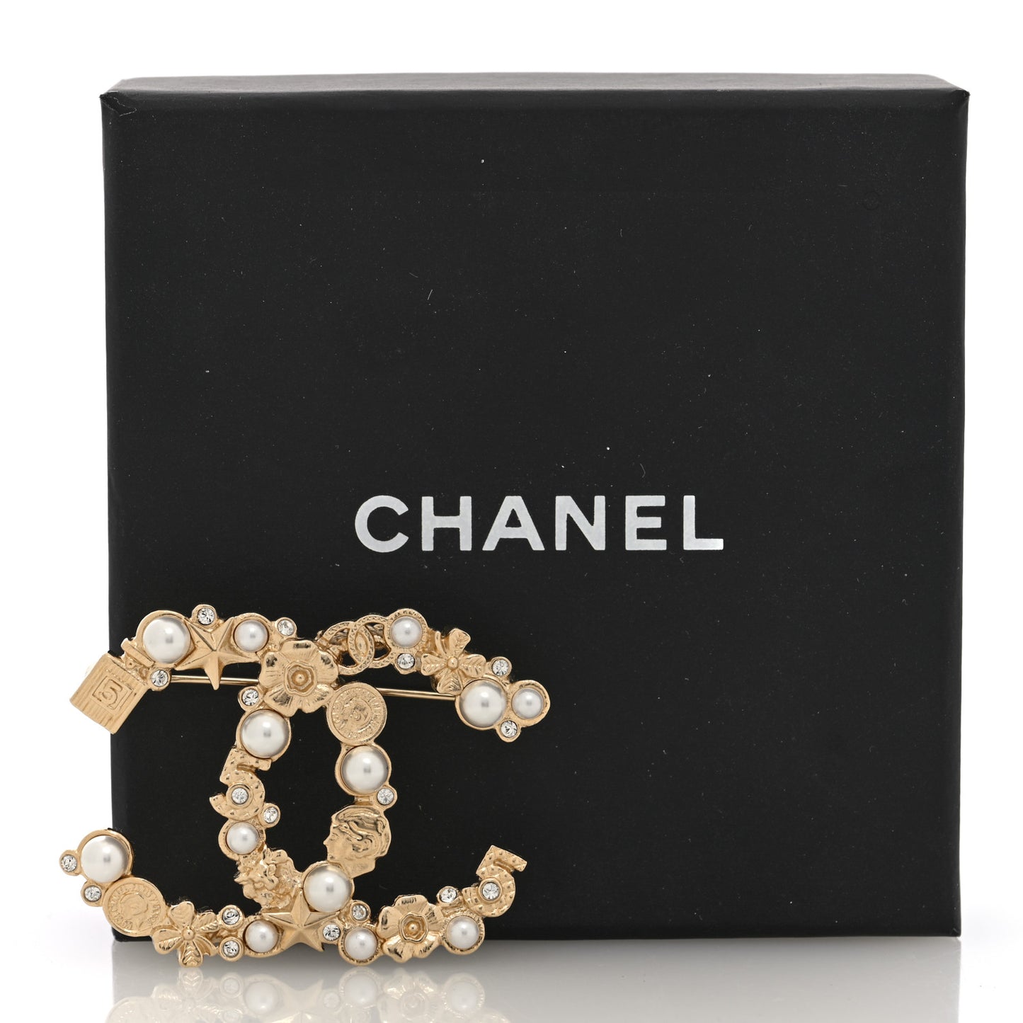 Crystal Pearl CC Charms Brooch Gold